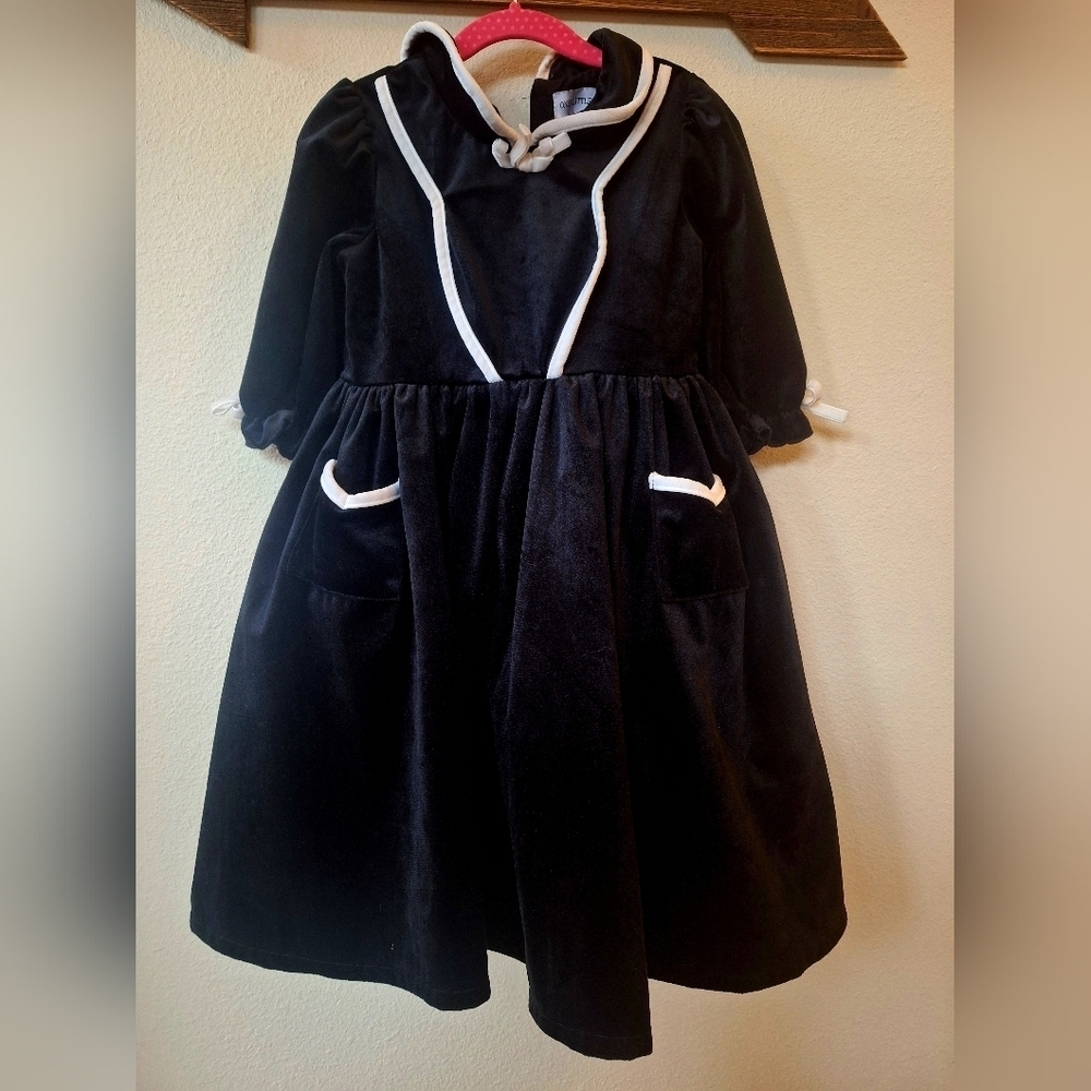 Only Little Once Boutique Handmade Black Velvet Holiday Poof Dress size 8